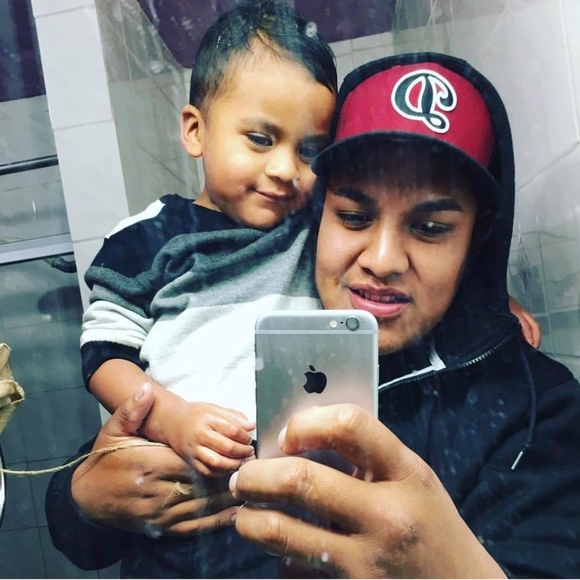 Meet your Posher, Luis - Picture 1 of 1